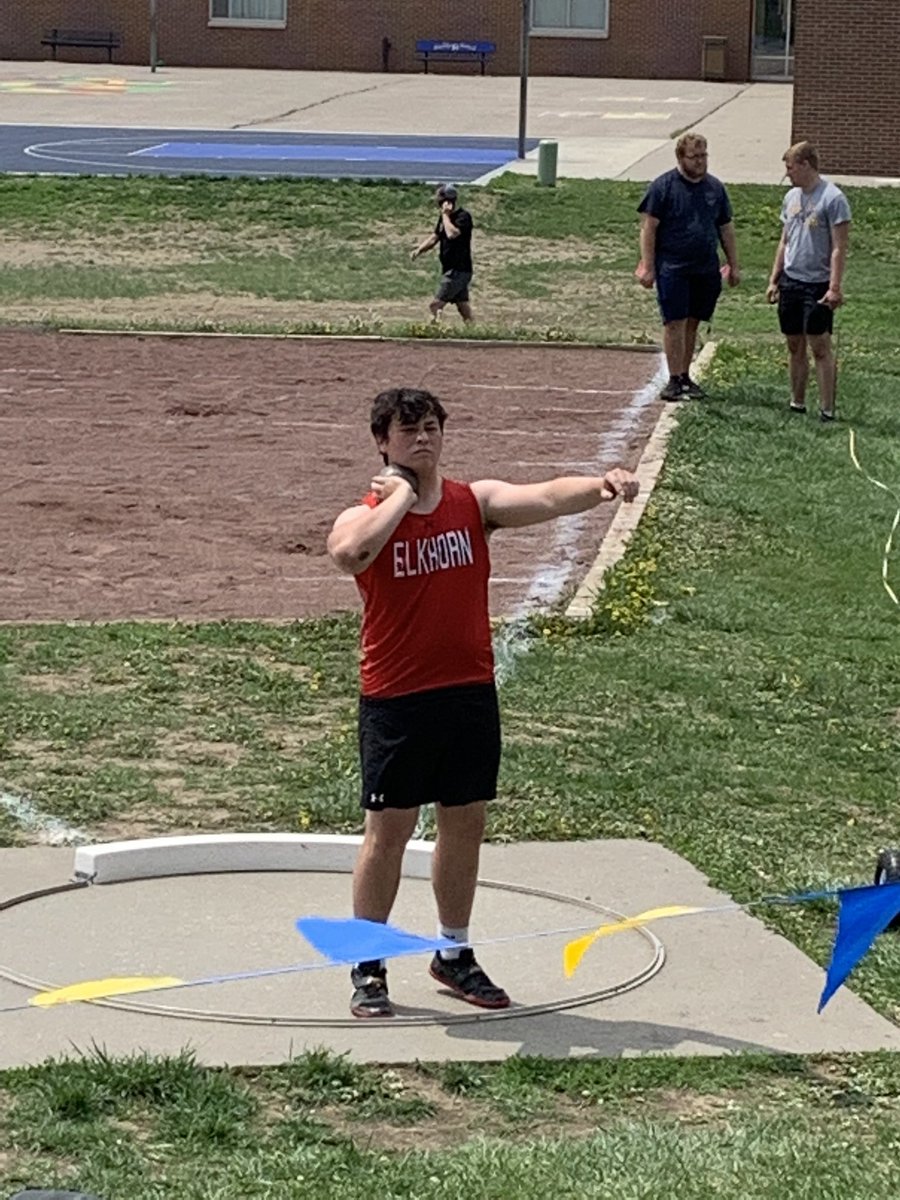EHS_Activity's tweet photo. 🚨B-2 District Track Updates 🚨
Field Events: @ElkhornTrack 

📌G Pole V: 4th J. Rocholtz 
📌 B Pole V:🥈 Z. Leinen 
📌G Shot-put: 🥈 A. Swerczek, 5th M. Beekman 
📌 B Shot-Put:🥈 A. Betz, 5th J. Ninete 
📌B Discus: District Champ 🥇A. Betz,4th J. Ninete 
📌 G. Disc 7th M. Moore https://t.co/S0aFUAgaQ8