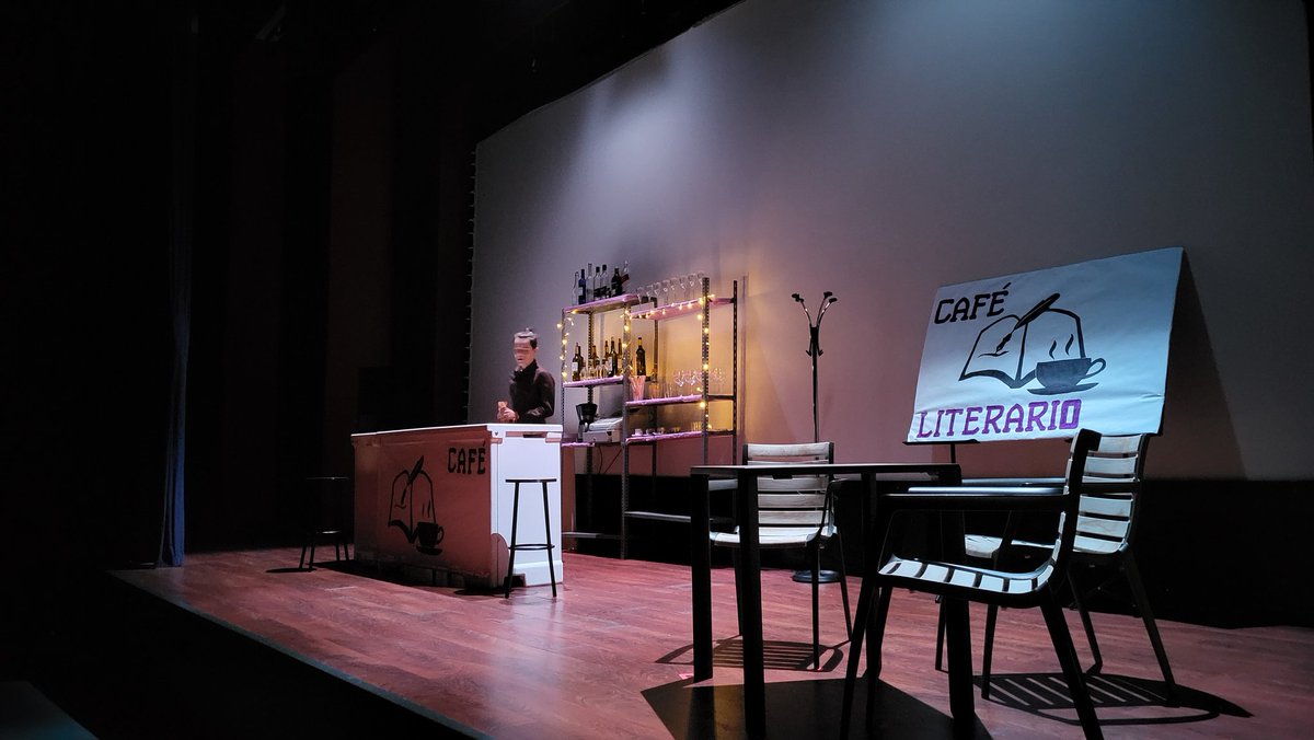 chusmary's tweet photo. Hoy hemos comenzado el IX Certamen de teatro "Villa de Candeleda". Gracias por la afluencia de público y gracias a Divina Pastora, de Arenas. @IESCandavera https://t.co/l0nhcbZQqv