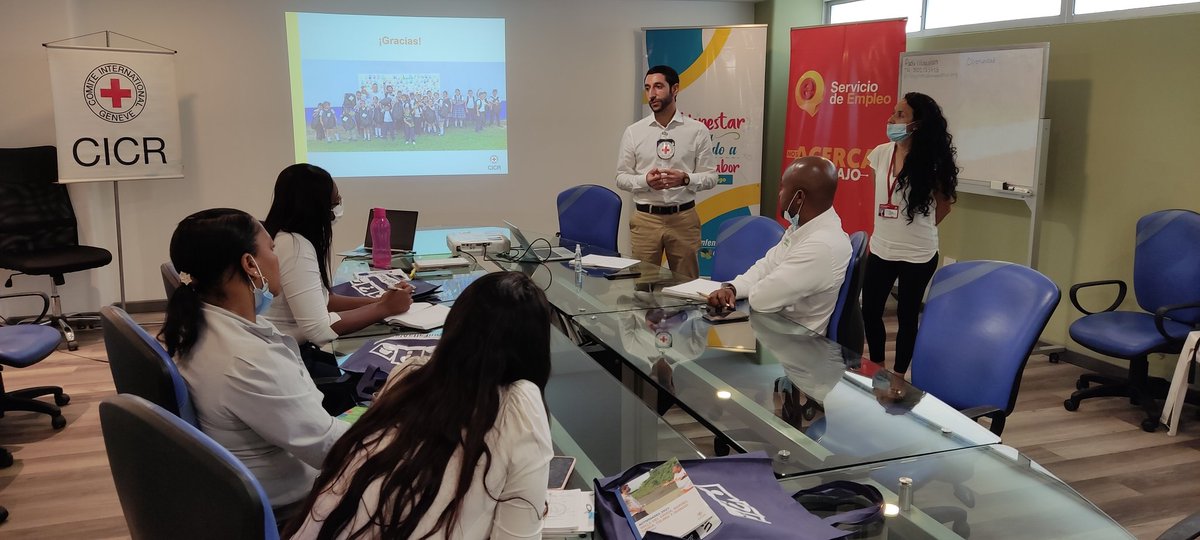 CIBuenaventura's tweet photo. Con el apoyo de @comfenalcovalle y la @CICR_co se presenta ante las empresas #Bulktrading, @Tcbuensa y #VenturaGroup crear una alianza para fortalecer la generación de empleo local en #Buenaventura https://t.co/89KCyu6y0c