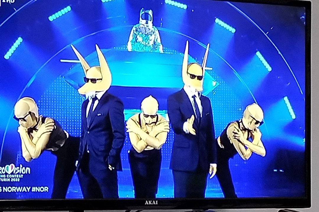 ArtOfAnnie's tweet photo. Stiamo tutti segretamente sperando che vincano ❤️ #ESC2022 #esc #EUROVISION #Eurovision #Eurovision2022 #norway #givethatwolfabanana #escnorway https://t.co/0xU4whePlb