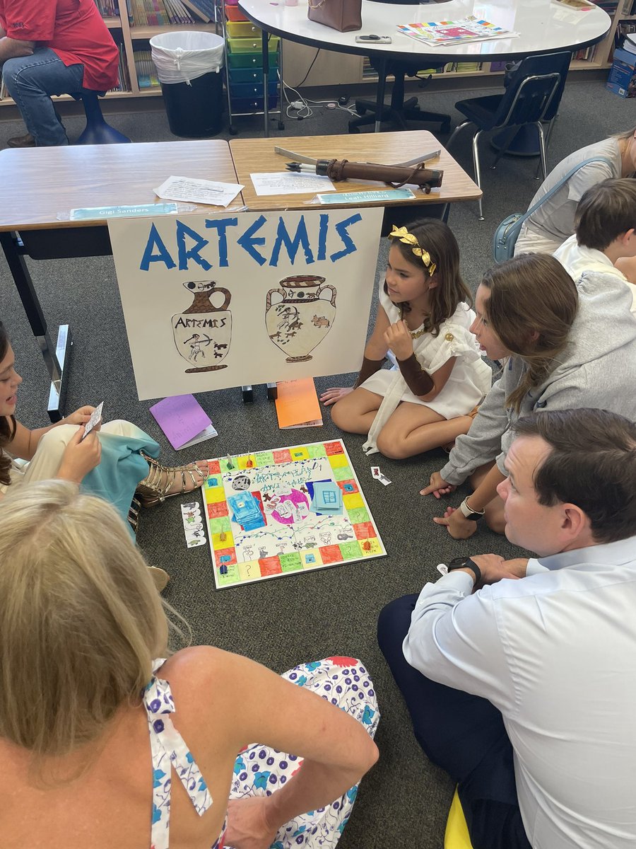 MsMastersMakers's tweet photo. Third graders worked hard to create a board game that taught others about their Greek Character! They designed everything from the objective of their game to the game pieces and Rule book! Today they got to celebrate by playing their games with their parents! @robshouston https://t.co/uS9Ju6sQDo