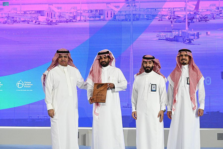 SPAeconomic's tweet photo. "الطيران المدني" تعلن عن جوائز برنامج التقييم الشامل لجودة خدمات المطارات للعام 2021م.
https://t.co/vqYhFRinIM
#واس_اقتصادي https://t.co/AEJg0eaZqC