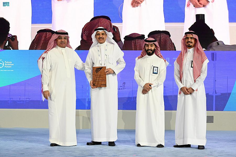 SPAeconomic's tweet photo. "الطيران المدني" تعلن عن جوائز برنامج التقييم الشامل لجودة خدمات المطارات للعام 2021م.
https://t.co/vqYhFRinIM
#واس_اقتصادي https://t.co/AEJg0eaZqC