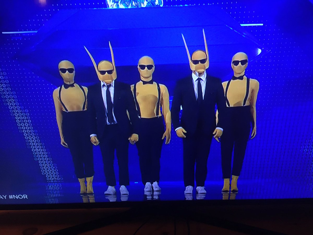 En dan vreemd opkijken als we het songfestival niet serieus nemen. #EUROVISION #ESF2022 #norway #banana