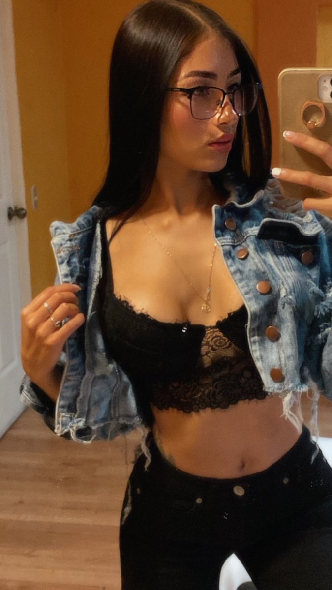 brochethi's tweet photo. Mis amores hoy es mi último día en Queretaro así que aprovechen y después no me estén escribiendo que para cuando Queretaro por que si me tienen acá y no aprovechan que mal https://t.co/DvRVixhQ0x