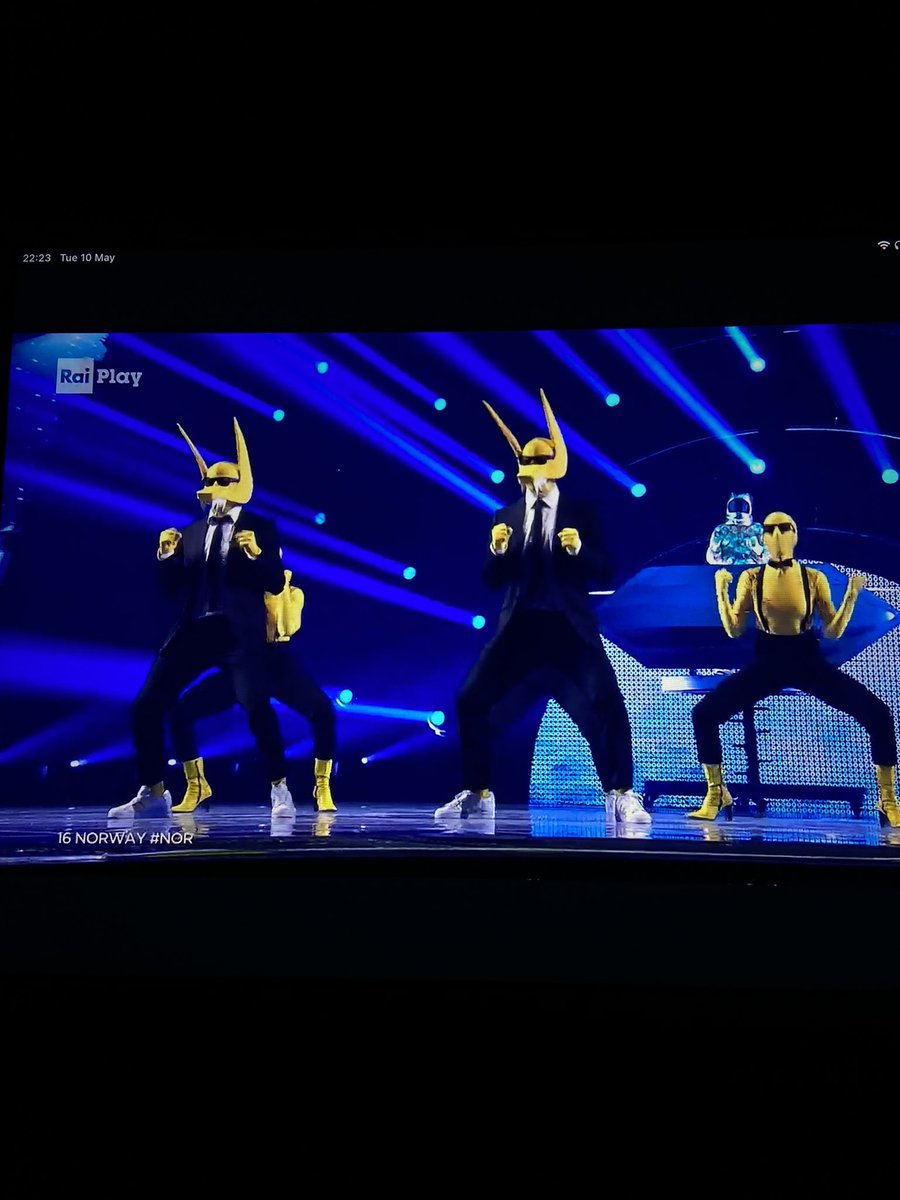 booohc's tweet photo. #Eurovision
the poets                            the poem https://t.co/ycXSbyOI05