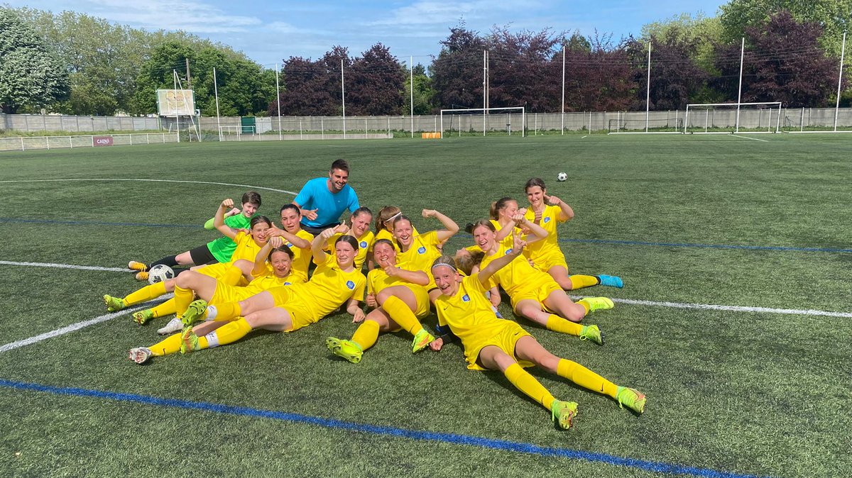 PAguiton's tweet photo. Championnes académiques UNSS! Finale Interregionnale contre Vannes Mercredi 18/05 à Brécey! @unss @unss50 https://t.co/bKjyUVAfpE