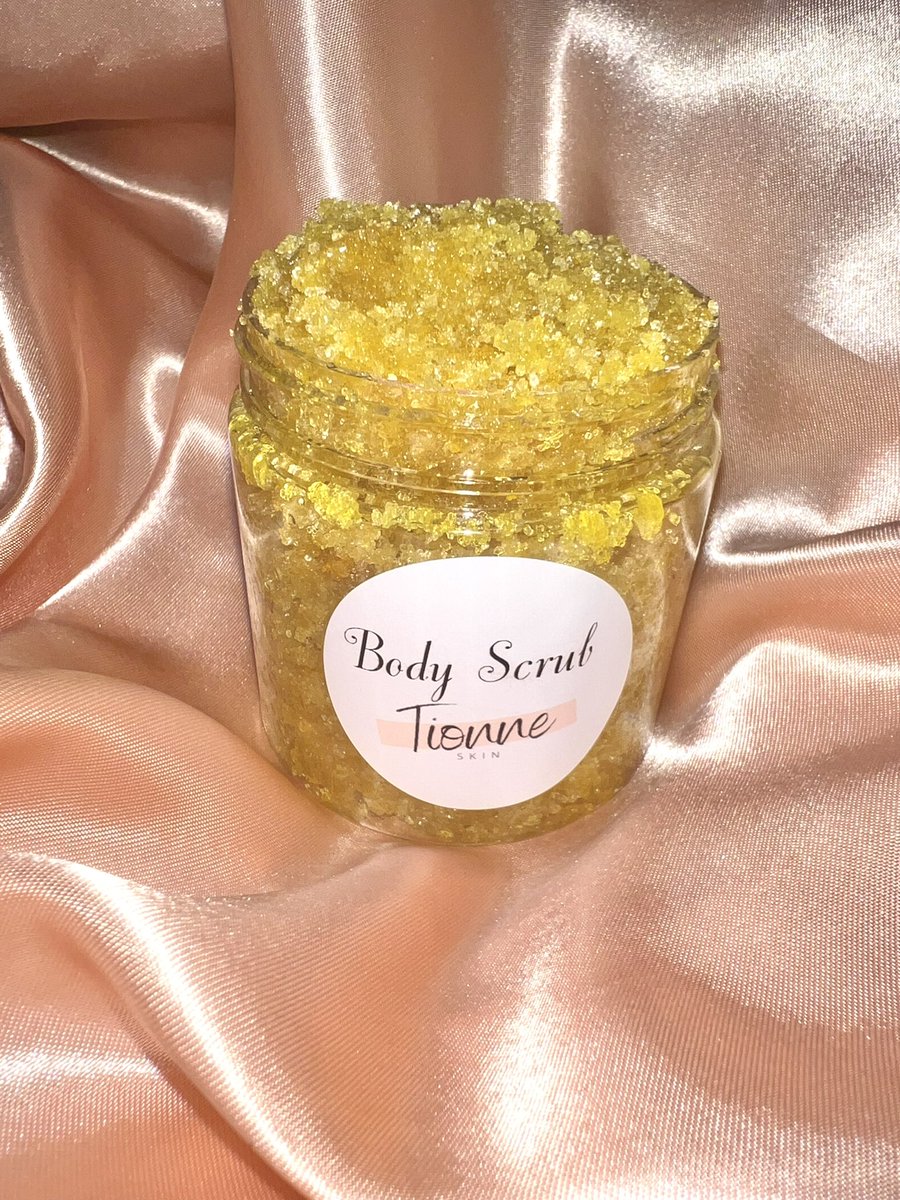 tionneskin's tweet photo. Do you need a skincare product for ingrown hairs, scars, dark spots and hyperpigmentation? 

My Turmeric Scrub brightens skin, exfoliates skin, adds glow to skin, fades scars and dark spots, reduces hyperpigmentation, softens skin, moisturizes skin and more

Use it 2-3X a week https://t.co/XM7TbjhafF