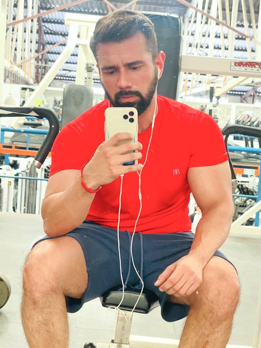 Que dif&iacute;cil es regresar 🥵 https://t.co/I03sxReSPm