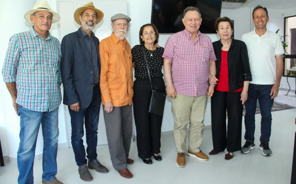 MorelRodriguezA's tweet photo. La avenida Rafael "Fucho" Tovar será un importante museo a cielo abierto de incalculable valor artístico regional, con la presentación del proyecto del II Simposio Internacional del Escultura en el que cultores nacionales e internacionales plasmarán sus obras. #NuevaEsparta https://t.co/54Kzjdnipz
