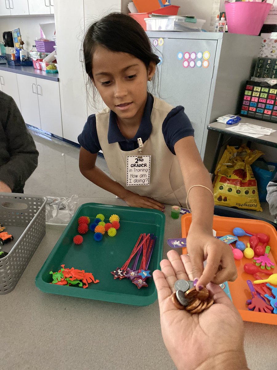 Cass_Francois's tweet photo. And the money unit is a WRAP! Ss demonstrated what they learned by purchasing items, counting and adding coins. @CannellaElem #teacherdiaries #confessionsofafirstgradeteacher
#SOAR #comets #cannellacomets #firstgradediaries #strongertogether https://t.co/zKzbfIKnQn