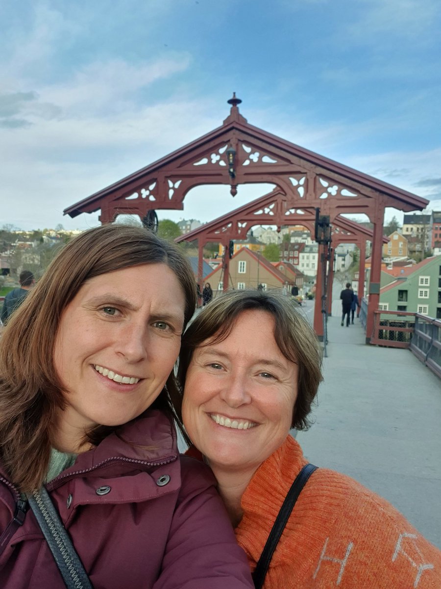 Eg og <a href="/BerntsenMonica/">Monica Berntsen</a> er i Trondheim klare for <a href="/NKULkonf/">NKUL</a> ! I morgon 14.30 snakkar vi om tverrfagleg undervisning om berekraftig utvikling i sal R5.