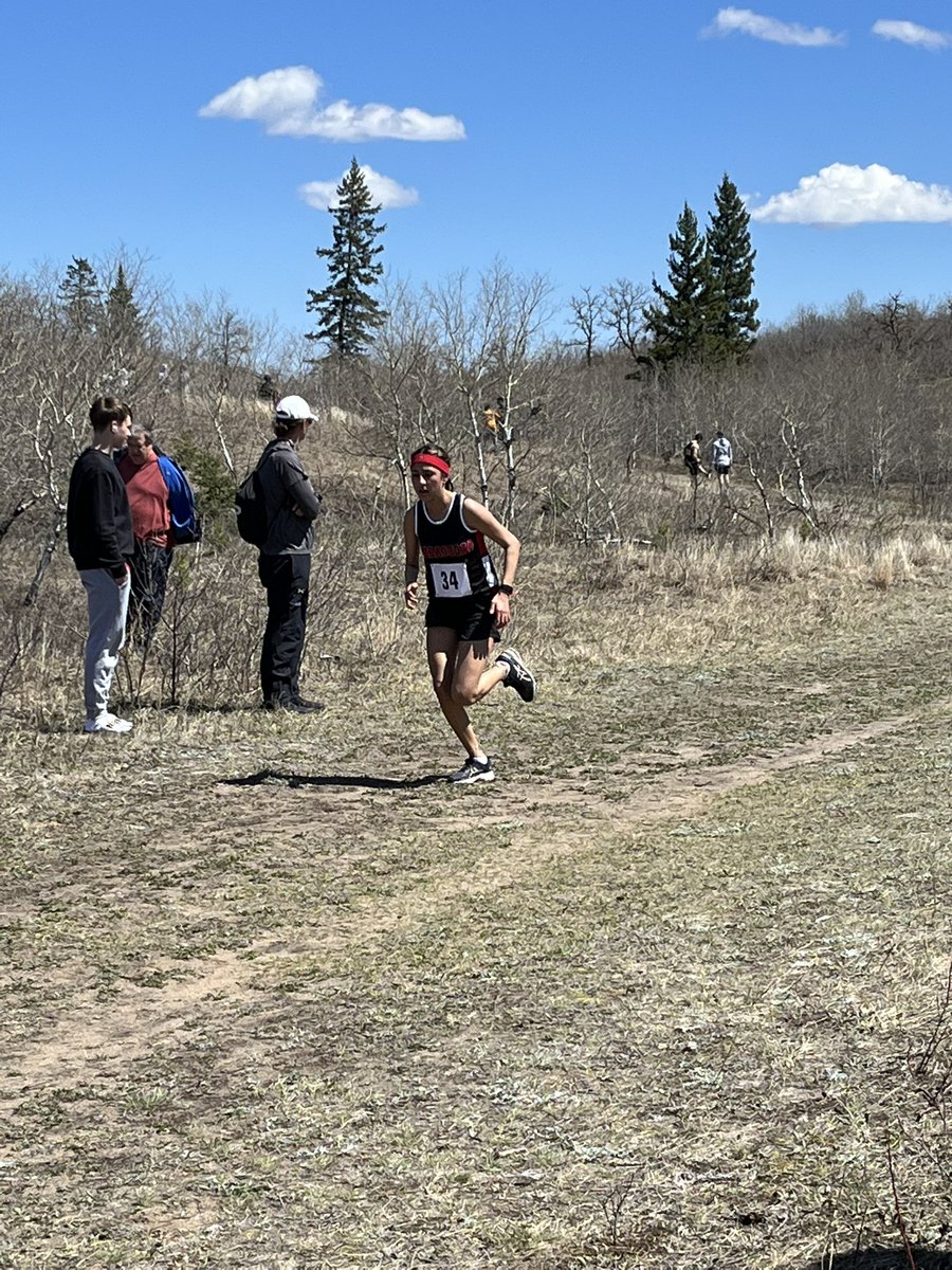 FreynetPhysed's tweet photo. Turned out to be a great day for running! Félicitations à mes élèves! @cbLRSD https://t.co/jhBmdx9u0X