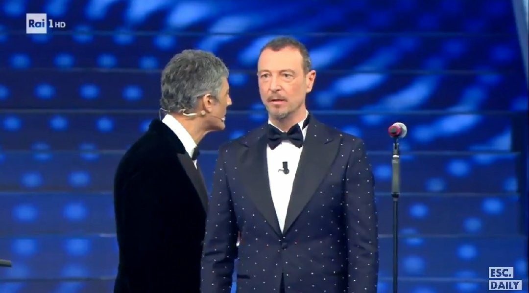 Iledicarta's tweet photo. Amadeus a casa Che vede che è possibile far esibite 17 nazioni in un’ora e mezza scarsa senza arrivare all’alba del giorno dopo 
 #Eurovision #Esc2022 #Escita https://t.co/n86aoNOCr9