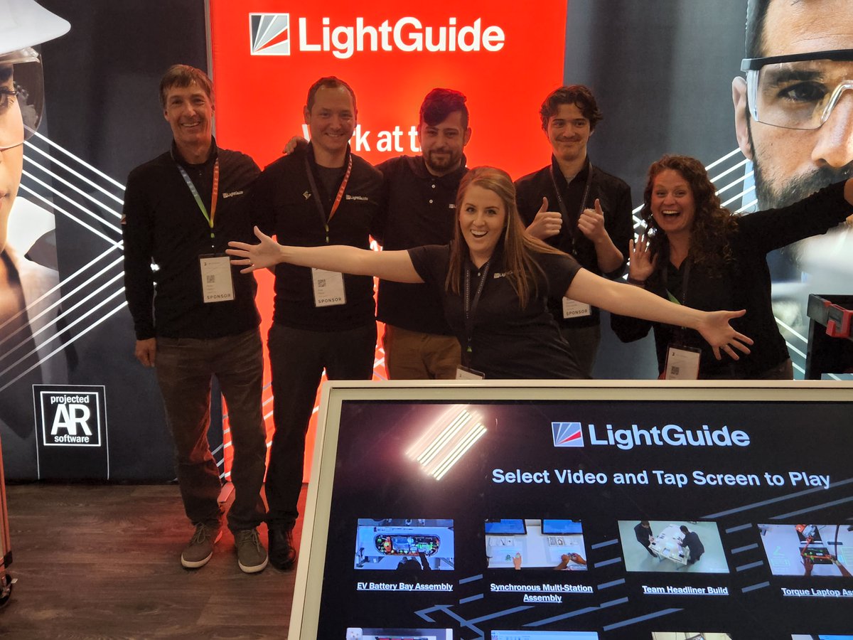 LightGuideInc's tweet photo. Live from #Integr8, where attendees are taking our #AR tech for a test drive! Thanks to @proudtomfrinmi for featuring our #augmentedreality software as part of their Smart Technology showcase. #mfgtech https://t.co/GgQELVGtYt