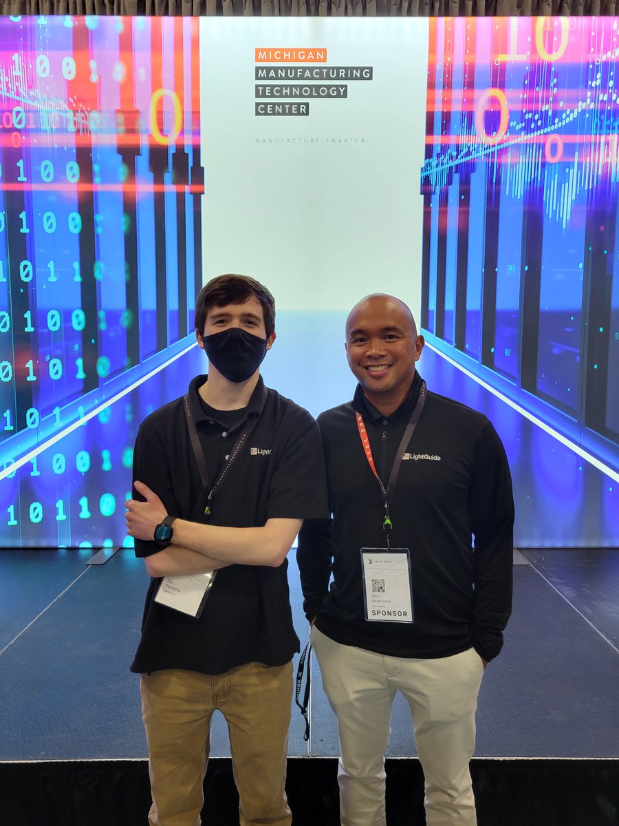 LightGuideInc's tweet photo. Live from #Integr8, where attendees are taking our #AR tech for a test drive! Thanks to @proudtomfrinmi for featuring our #augmentedreality software as part of their Smart Technology showcase. #mfgtech https://t.co/GgQELVGtYt
