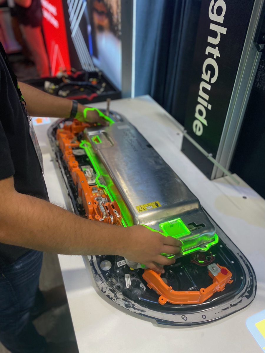 LightGuideInc's tweet photo. Live from #Integr8, where attendees are taking our #AR tech for a test drive! Thanks to @proudtomfrinmi for featuring our #augmentedreality software as part of their Smart Technology showcase. #mfgtech https://t.co/GgQELVGtYt