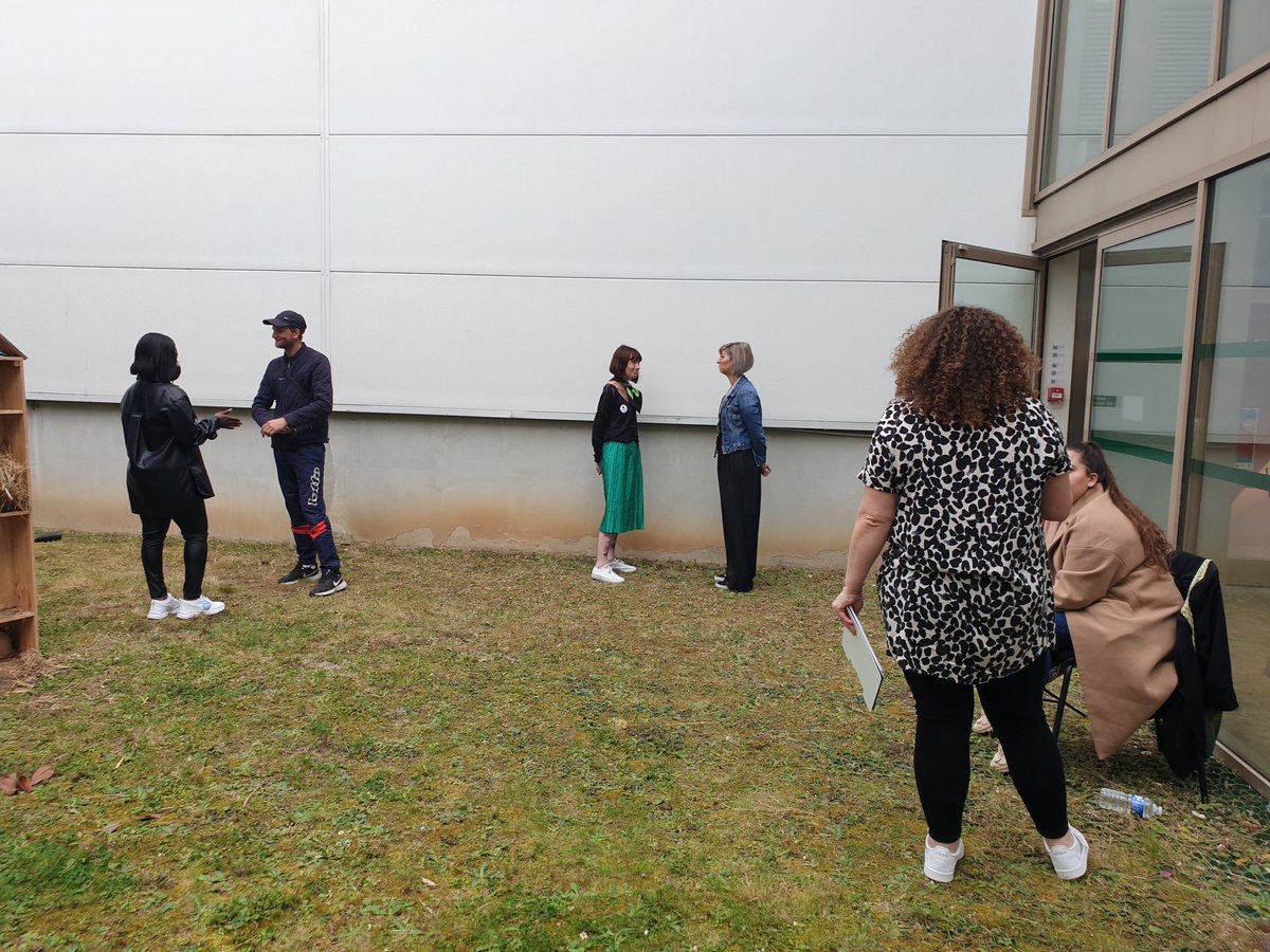 DGaudefroy's tweet photo. Aujourd'hui avec @pole_emploi le club #AccompagnementGlobal participe au #JobDating #DécrocheTonJob #AmiensDury 
#improvisation autour de l'entretien d'embauche #gestiondustress #posture #communication  réalisation de photo pro et rencontres employeurs @poleemploi_HDF @Somme_fr https://t.co/euJvOsmOoG