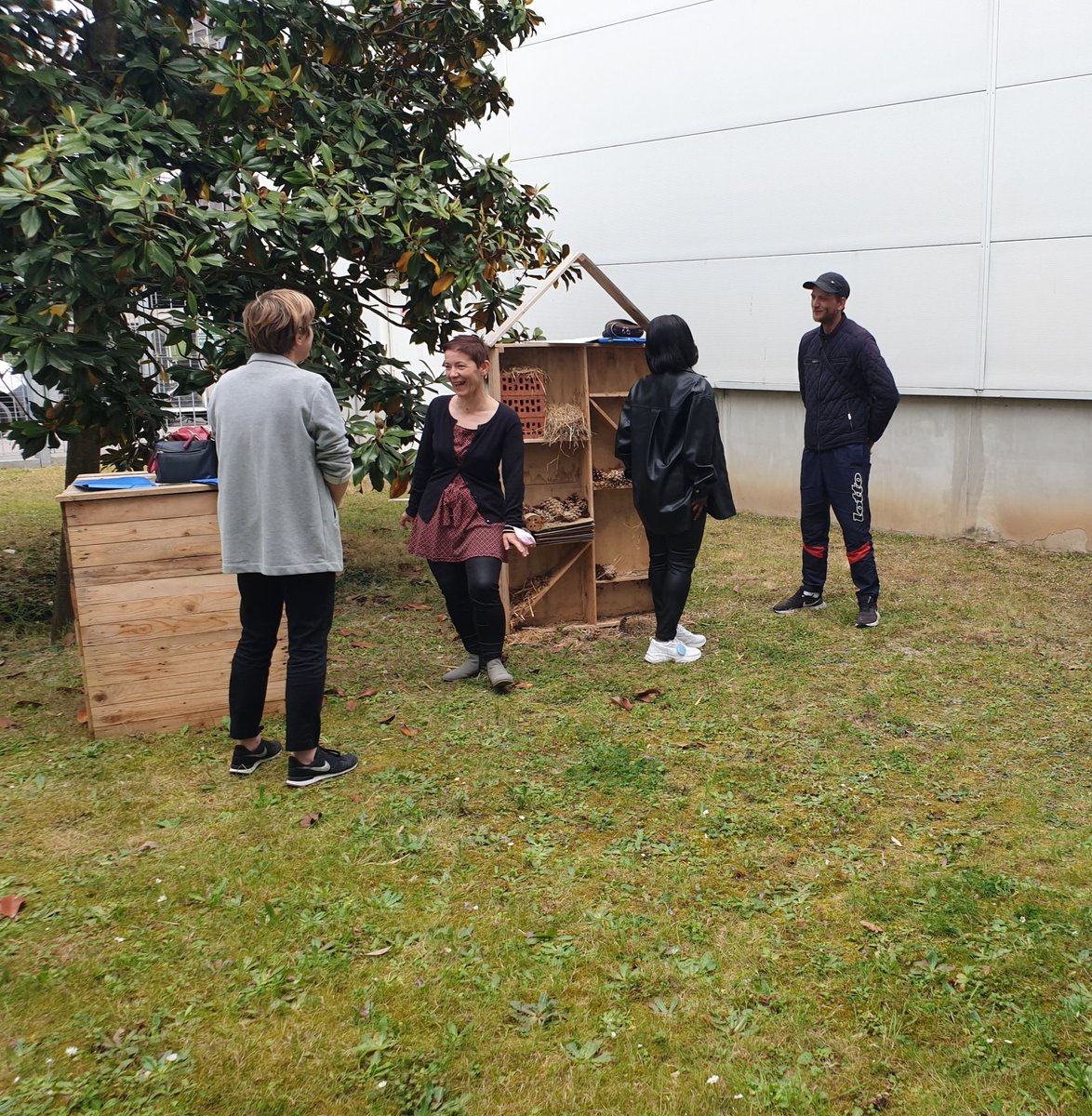DGaudefroy's tweet photo. Aujourd'hui avec @pole_emploi le club #AccompagnementGlobal participe au #JobDating #DécrocheTonJob #AmiensDury 
#improvisation autour de l'entretien d'embauche #gestiondustress #posture #communication  réalisation de photo pro et rencontres employeurs @poleemploi_HDF @Somme_fr https://t.co/euJvOsmOoG