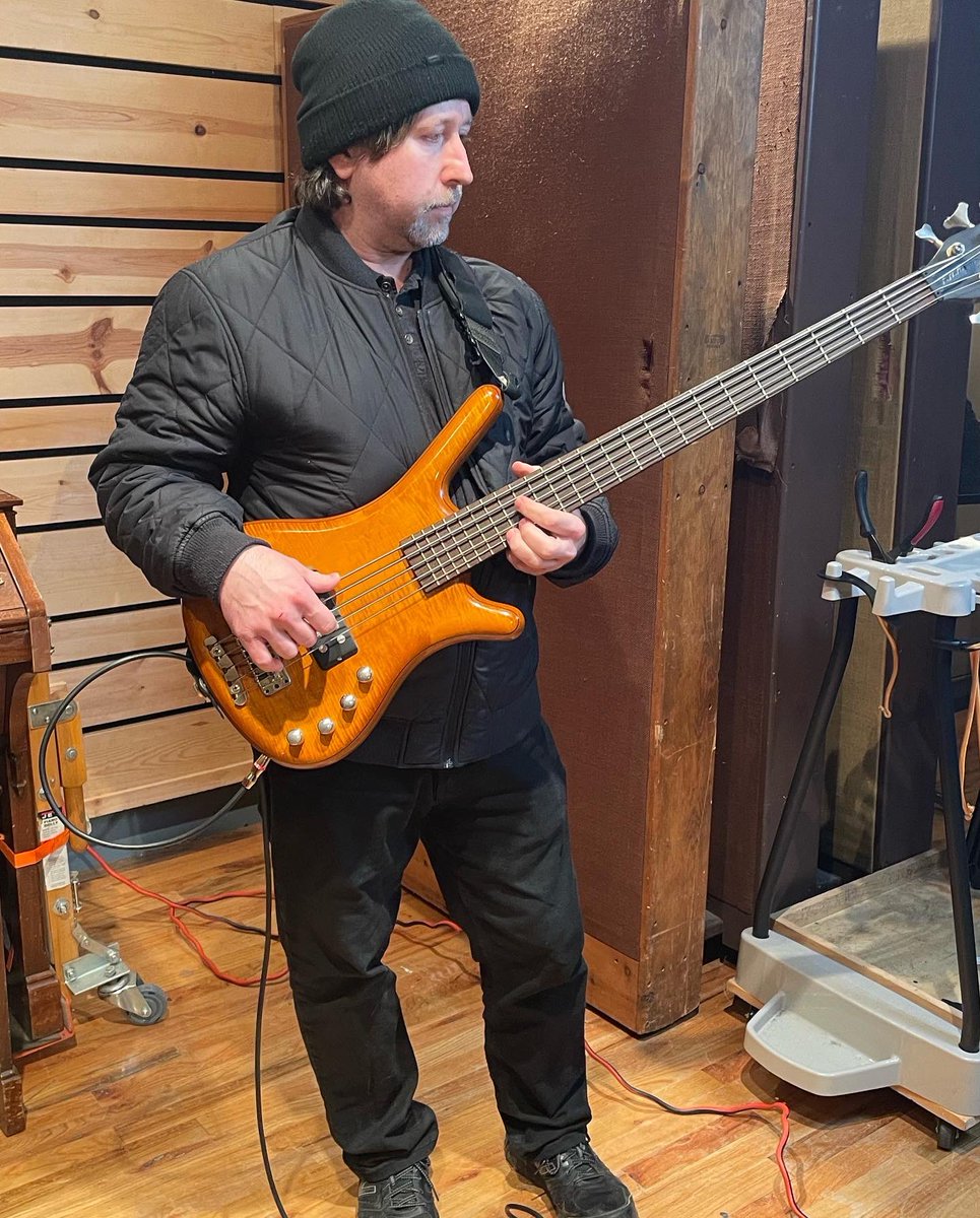 FourTripsAhead's tweet photo. Studio daze.
#FTALive #Livestream #SpinStudios #Remnants #HardRock #HeavyRock #ProgRock #MusicIsLife #ReclaimRockMusic https://t.co/EDBzVdUP2k