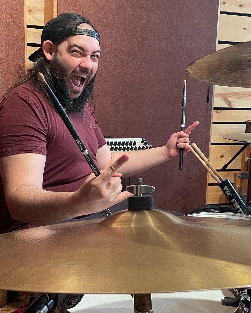 FourTripsAhead's tweet photo. Studio daze.
#FTALive #Livestream #SpinStudios #Remnants #HardRock #HeavyRock #ProgRock #MusicIsLife #ReclaimRockMusic https://t.co/EDBzVdUP2k