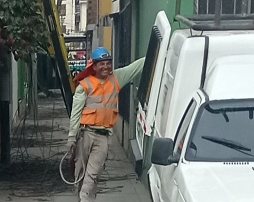 cbas_joo's tweet photo. @MovistarPeru los malcriados que contratan esos extranjeros prepotentes y groseros cortan todo el servicio por mantenimiento y no hay aviso previo https://t.co/zP0qmT8FVJ