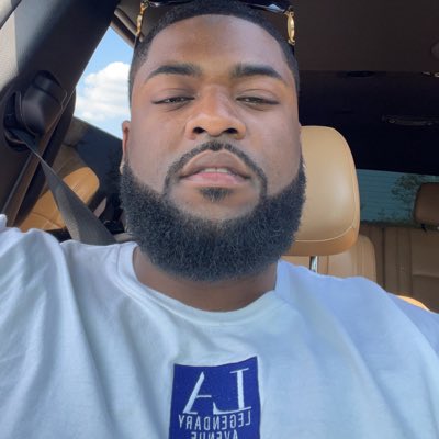 Rocking that <a href="/legendaryavenue/">Legendary Avenue📍</a> on this nice day Out