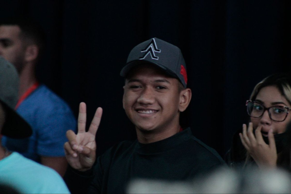 #Trujillo Dice presente en la clase presencial de <a href="/lauicom/">UNIVERSIDAD INTERNACIONAL DE LAS COMUNICACIONES</a> ¡Juntos la experiencia y su juventud formándose para el futuro!

#NegritudRevelde 

<a href="/Gerardo4fPsuv/">Gerardo Márquez</a> <a href="/Iroschimajpsuv/">Iroschima Vásquez</a>