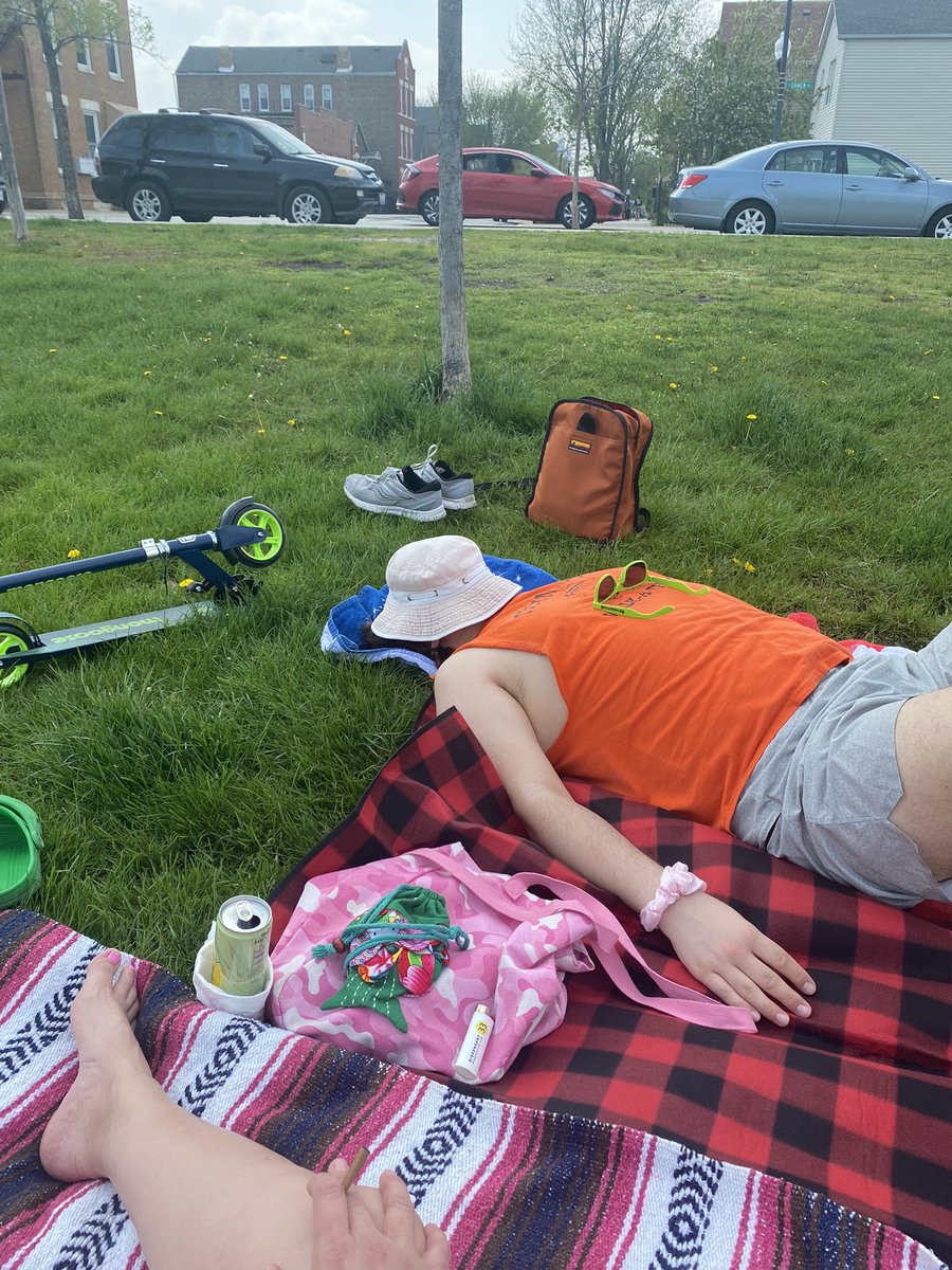 yallrlytriedit's tweet photo. out tf side #chisummer https://t.co/cmHfeb3FG0