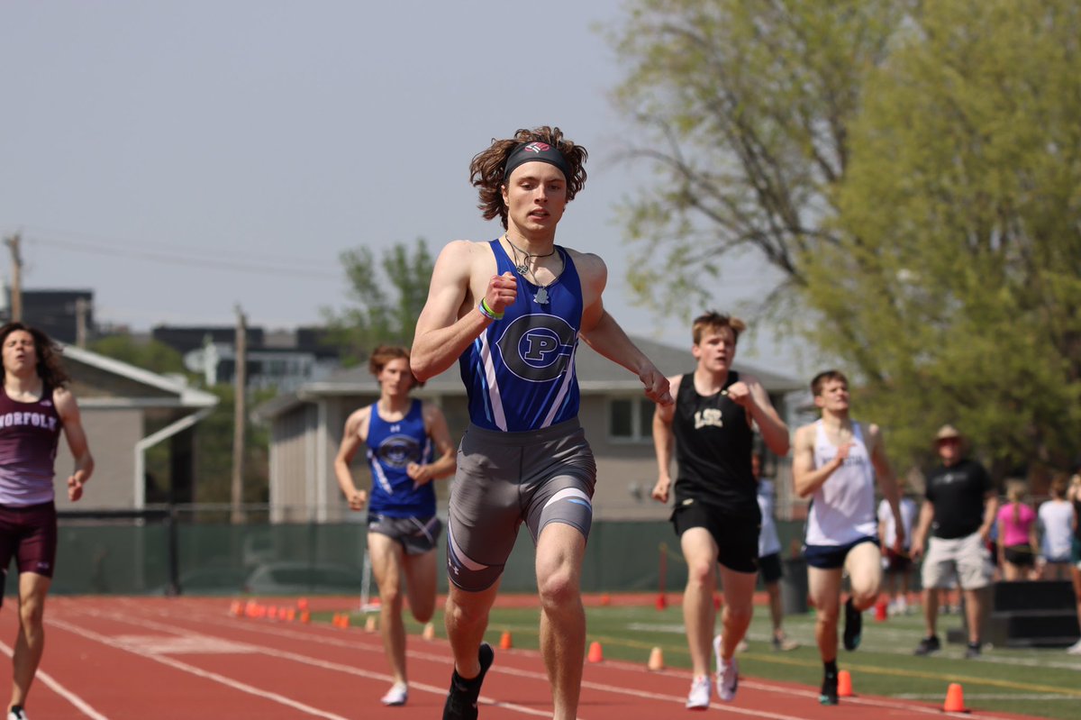 PrepRunningNerd's tweet photo. A-4 Boys 400: Lanphier, Ratledge, Woods, and Krohn earn AQ State spots. https://t.co/Zp1rmXA8Re