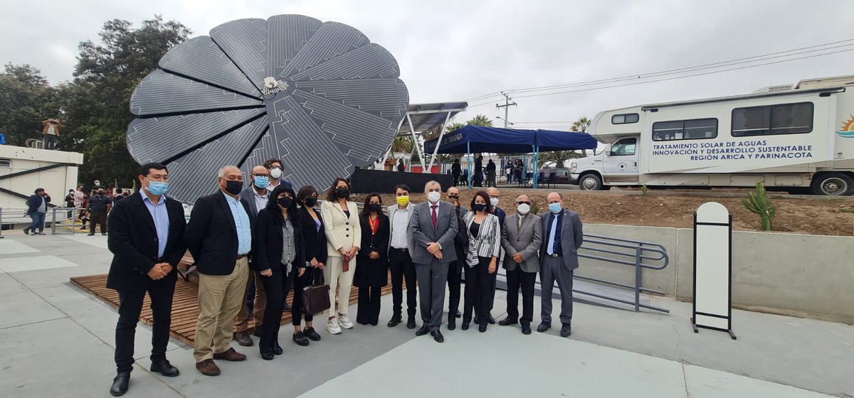 EnergiaAyP's tweet photo. Hoy el Seremi de Energía Hugo Sandoval Medina participó en ceremonia de Inauguración de plataforma solar de  Investigación, iniciativa liderada por la Red Asociativa Ayllu Solar, Fundación Chile, BHP Foundation, Universidades Tarapacá, Chile y Antofagasta. #Energía #AylluSolar https://t.co/ytfJED0y4V
