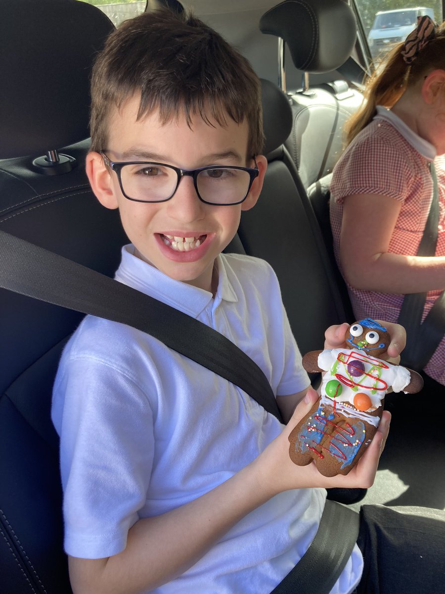 MrsCarterDTFood's tweet photo. Yummy! Happiest of after school pick ups today ❤️ #mummyfirst https://t.co/nxBd7VdzxD