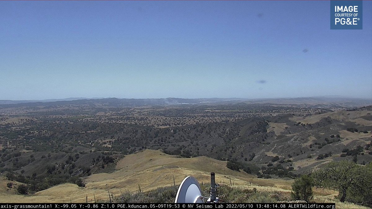 SBIncidents's tweet image. Now #BellFire - Sheriff advising fire is ~1 acre.