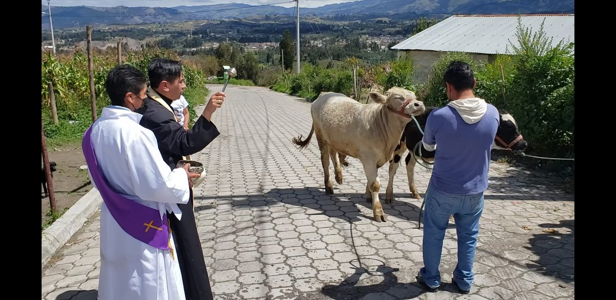 gadguano's tweet photo. La presente semana se convierte en la central de las #FiestasPatronales de San Isidro de Patulú que inició el 29 de abril y culminará el 29 de mayo en coordinación con el Comité de Fiestas y la voluntad y fe de los devotos.
#ExpoTuning #SanIsidrodePatulú #Guano #Chimborazo https://t.co/nXm9xpmKJs