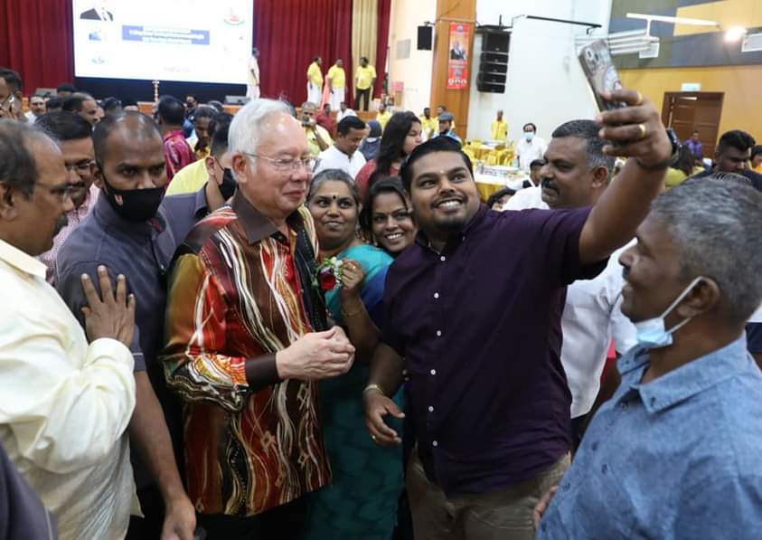 drprasadmurthi's tweet photo. @NajibRazak  bossku https://t.co/xC6MhCGok0