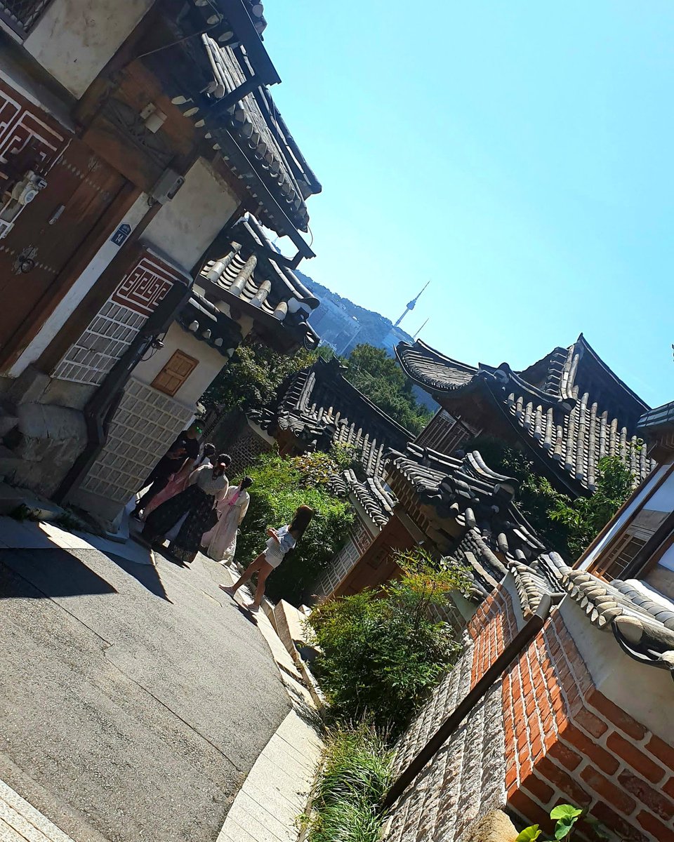 GoVntrBeyond's tweet photo. One of my favourite photos from Seoul 🇰🇷 https://t.co/xhY4SWEg5g