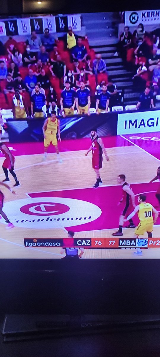 marisolfperez's tweet photo. Després de dues pròrrogues, només queda com a opció trucar el cardiòleg. Agònic. Brutal.
#CAZMBA #LigEndesa #Lluitant #ACB https://t.co/05VAs69nRf