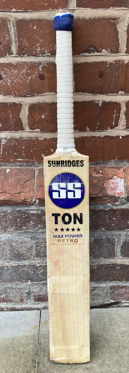 RampCricket's tweet photo. Refurb done. Glued a large crack in the shoulder, sanded, waxed, new grip, anti scuff sheet and toe guard @OswestryCC https://t.co/vkZ179DI7o