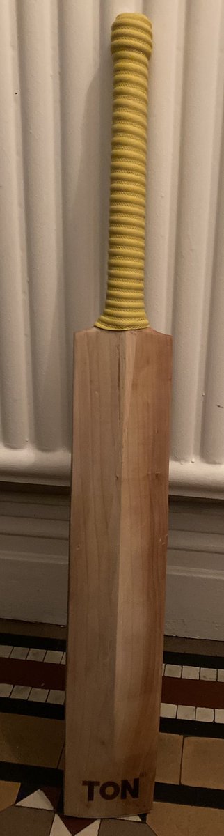RampCricket's tweet photo. Refurb done. Glued a large crack in the shoulder, sanded, waxed, new grip, anti scuff sheet and toe guard @OswestryCC https://t.co/vkZ179DI7o