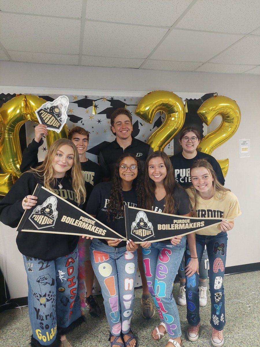 WHS_Student_Svc's tweet photo. More senior signing day fun! #PantherPride #ClassOf2022 https://t.co/NEwgGaUZZG