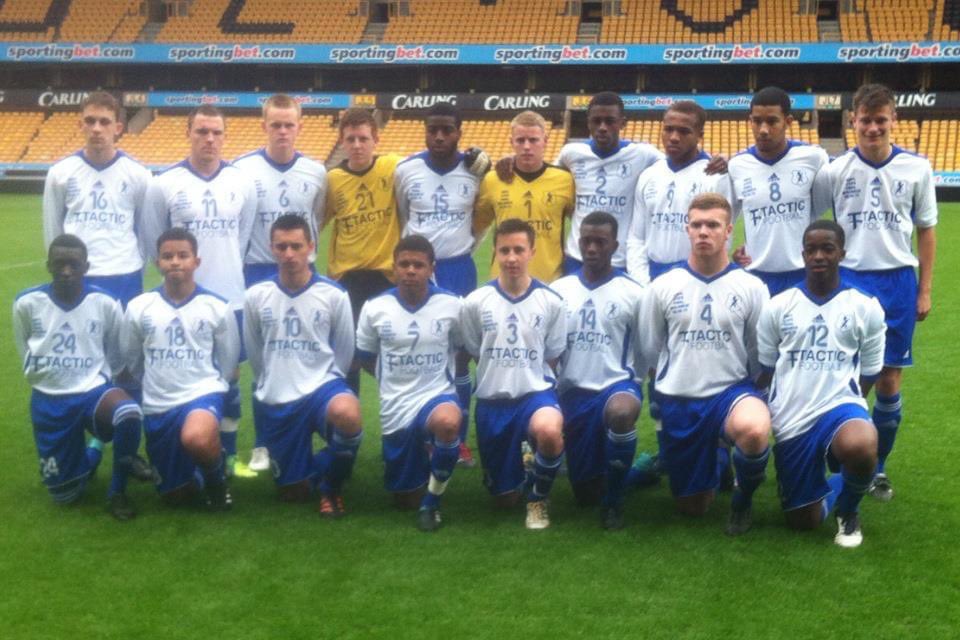 JMAReadingFC's tweet photo. THROWBACK | 👀⚽️

Wow. 10 years since we won our first national trophy as we beat Thomas Telford 4-2 at Molynuex to win the @SchoolsFootball National Trophy

Some PLAYERS in here 👀

@AshleighArtwell @adam_richards8 @AMinhas8 and many more… https://t.co/G2aDwsteM4