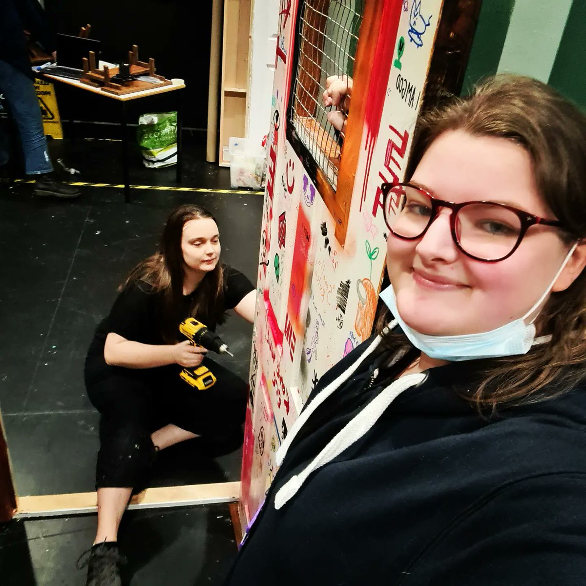 NiamhJayFilms's tweet photo. Clockmaker's Child (2022) 

Bts Pictures of our set build practice 

#narrative #shortfilm #studentfilm https://t.co/RpkKgPuUEU