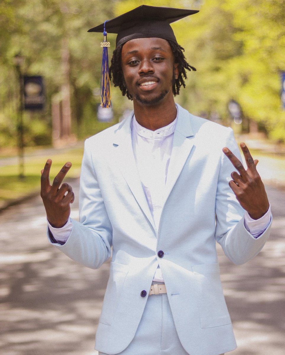 __abdouu's tweet photo. Studied the stocks the said my price just went up📈 https://t.co/cZ9w9aLivC