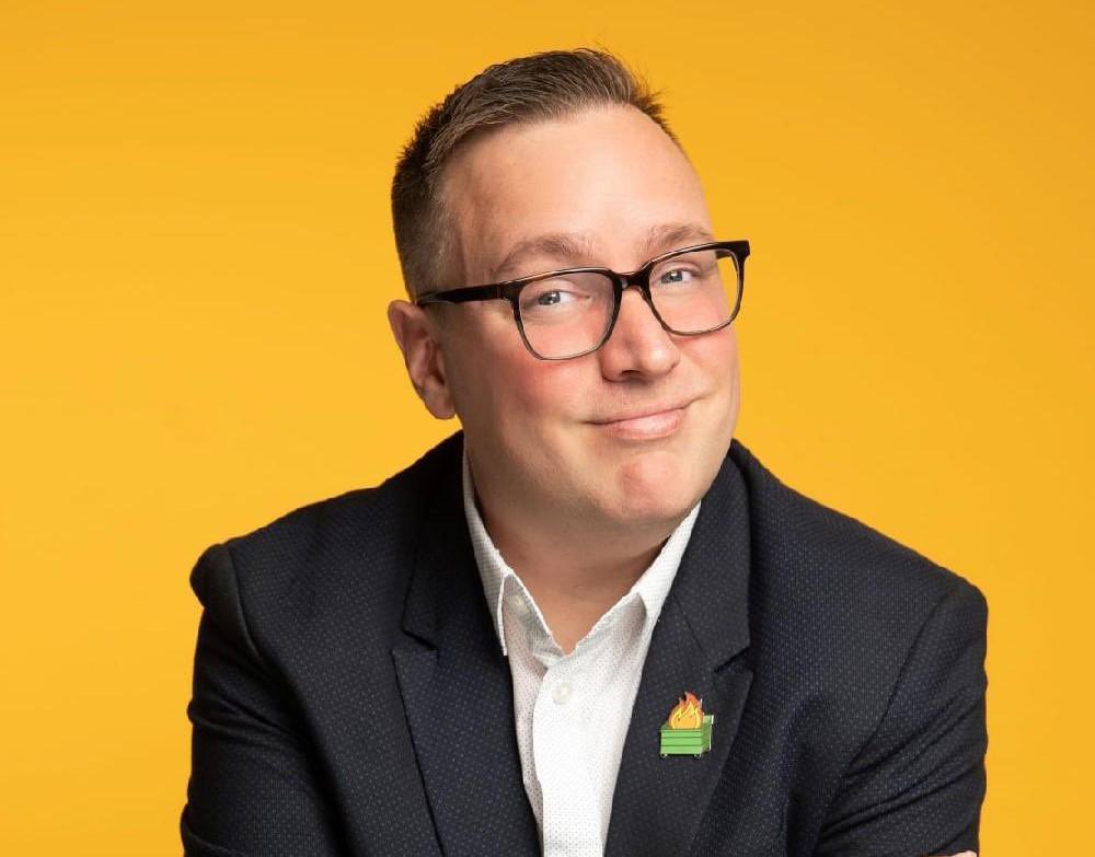 My friend, sometime co-host, and all round good egg, @divarobbie is bringing his cabaret to <a href="/CrazyCoqs/">Crazy Coqs</a> <a href="/BrasserieZedel/">Brasserie Zédel</a> on Monday. 16 May @ 9.15pm. You’ll want to be there otherwise you’ll have some serious FOMO brasseriezedel.com/events/robbie-…