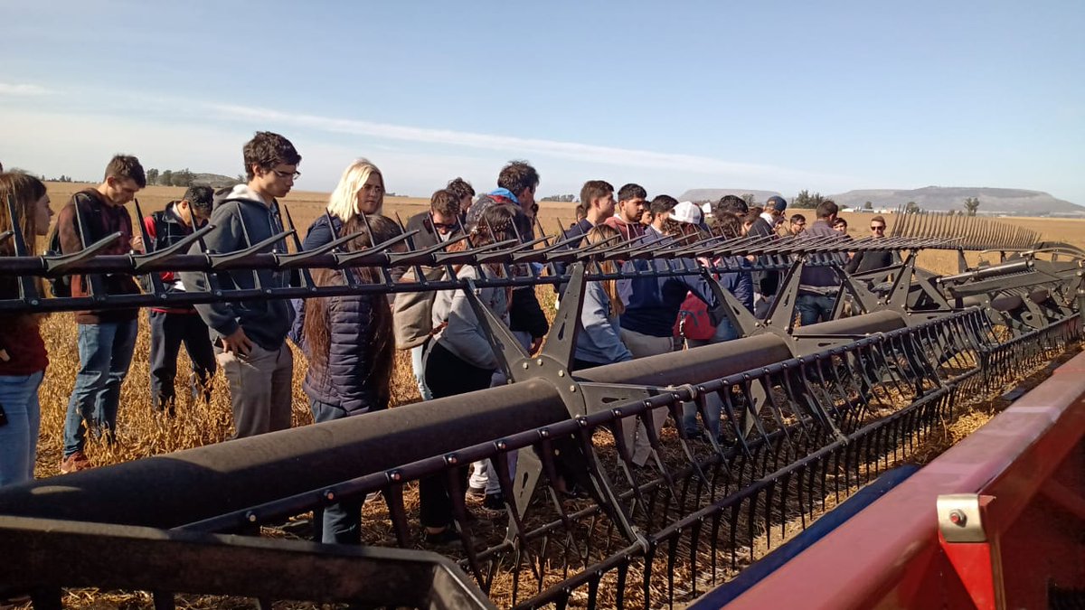 Trabajo Práctico de Cosecha de Soja y su Eficiencia.
<a href="/fcabalcarce/">FCABalcarce - UNMDP</a> formación profesional, también a campo!