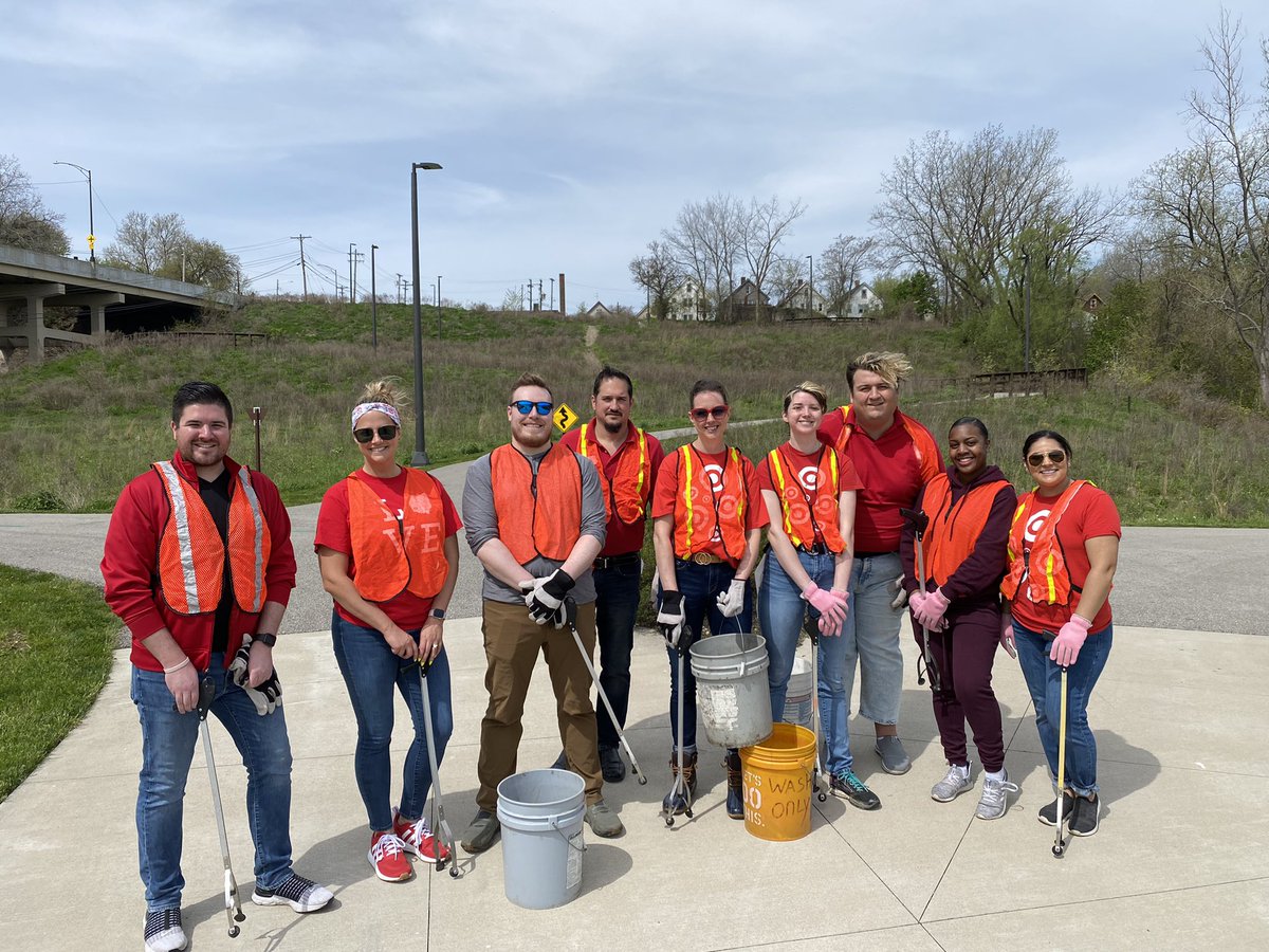 Aryn Davlin tweet media