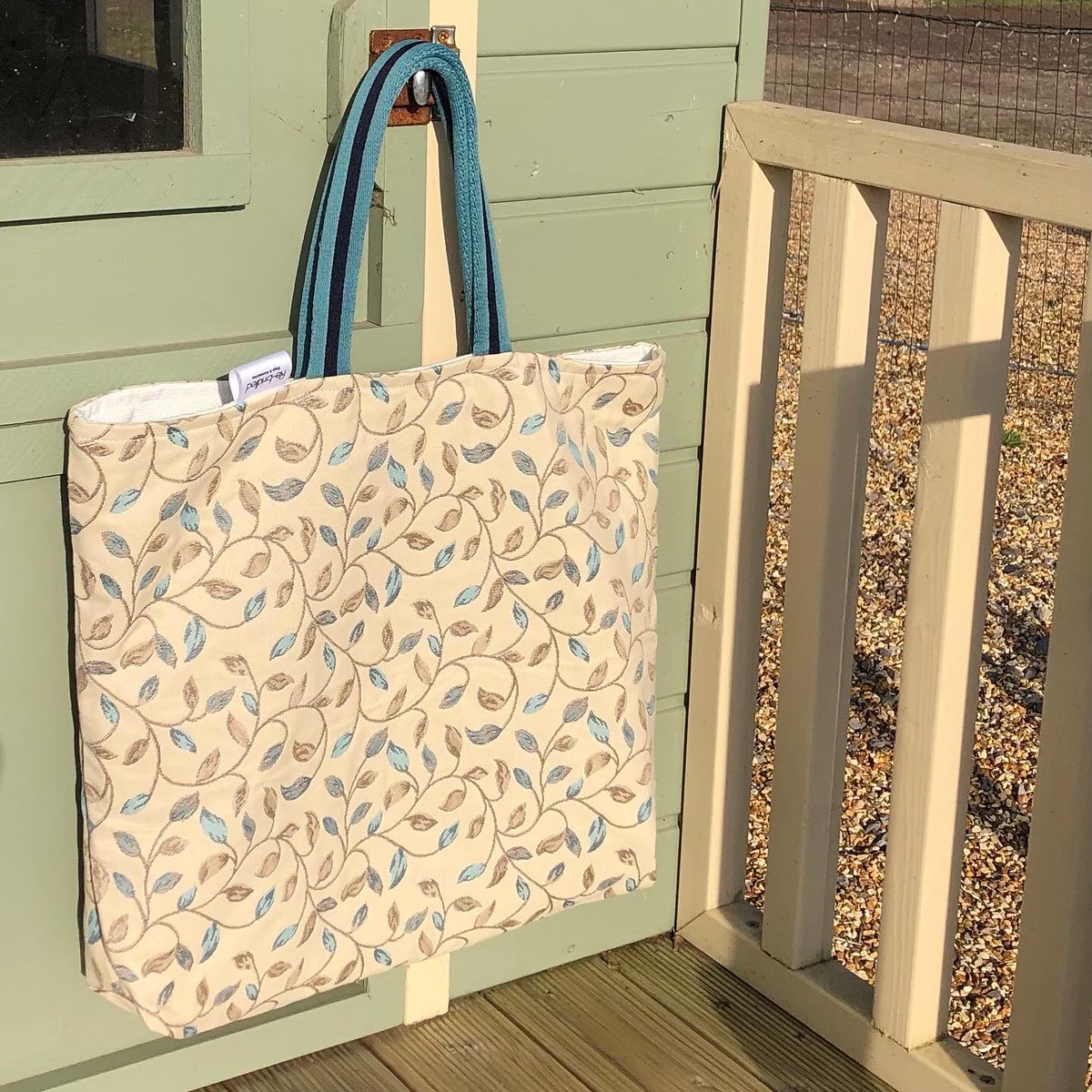 Rebridled's tweet photo. The Re-Bridled Badminton Handbag 
Made in the UK 🇬🇧 
A statement bag for the discerning equestrian. 
https://t.co/rDOQTRXe4k

#Rebridled #equinehour #dressagehour #horsebloggers #horsechathour #horseandhoof #ponyhour #totallyhorseandpony #showjumpinghour #equestrianhour https://t.co/dFnOGWZNHd
