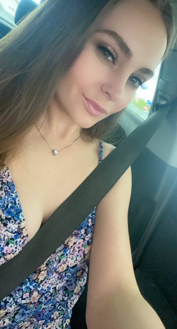 Happy Birthday to me 🎂 🎉  I got my nose pierced 😝 https://t.co/fyvD3T1uue