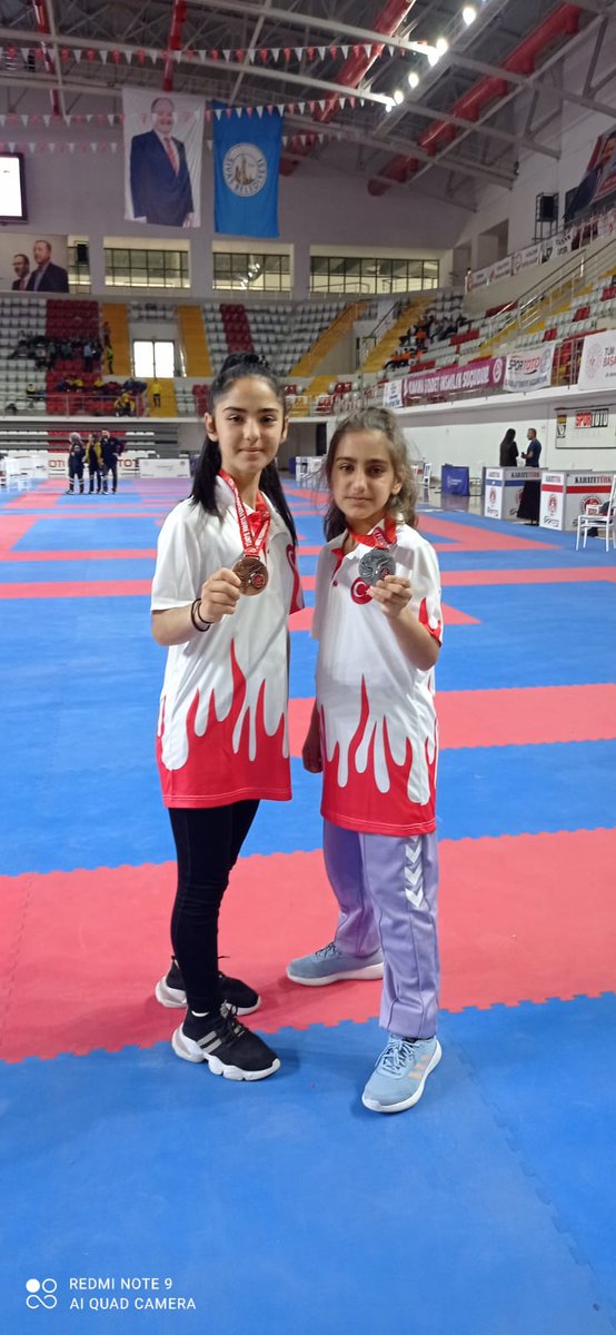 Minik yıldız Türkiye karate şampiyonası zümrüt Zelal yasit 2012 37 kğ Türkiye 2. Balkan şampiyonası milli takımda Türkiye yi temsil edecek Betül öz 2009 39 kğ Türkiye 3. Hazar ülkeleri karate şampiyonası da milli takımda Türkiye yi temsil edecek
