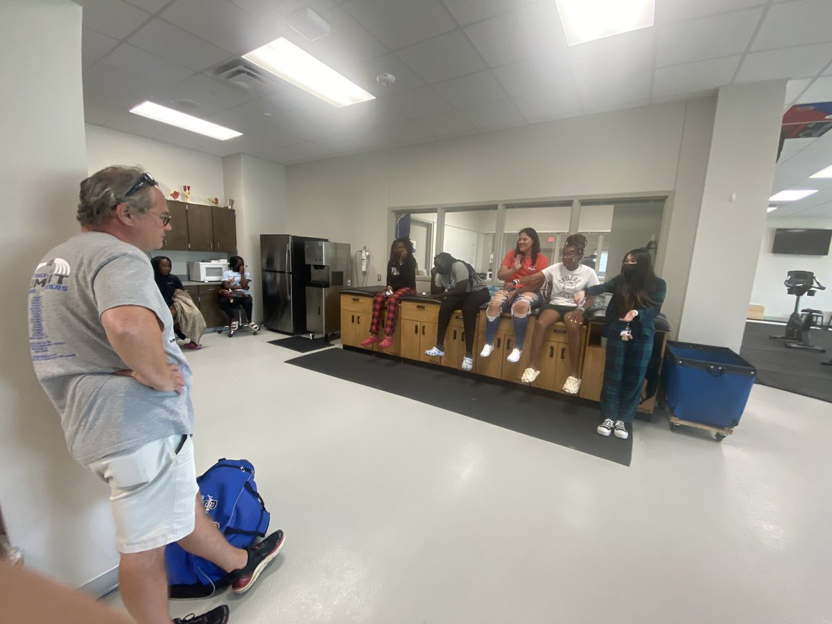SummitTrainers's tweet photo. After 20 years here at Summit, and 30 total years invested into athletic training, Doc V has finally announced his retirement to our student athletic trainers. 🥲

Thank you Doc V for all you’ve done for our program, the students, and the athletes! Enjoy it! #jagforever https://t.co/1Ww2K1Hkov